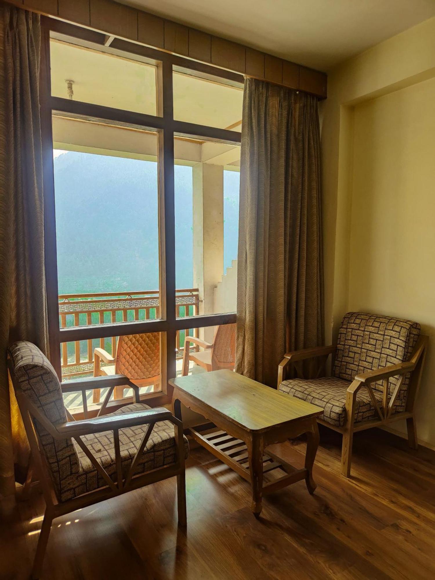 Hotel Arohi Vashist エクステリア 写真