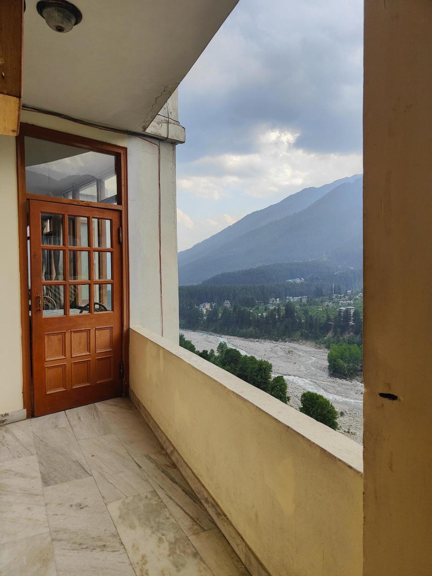 Hotel Arohi Vashist エクステリア 写真