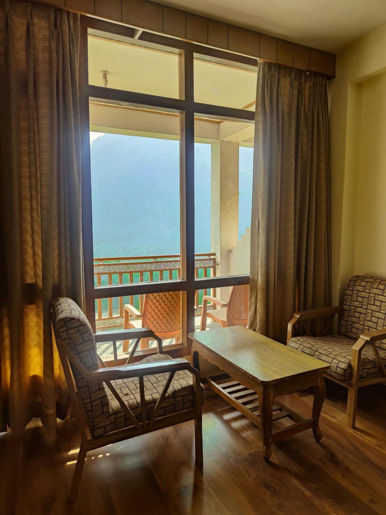 Hotel Arohi Vashist エクステリア 写真