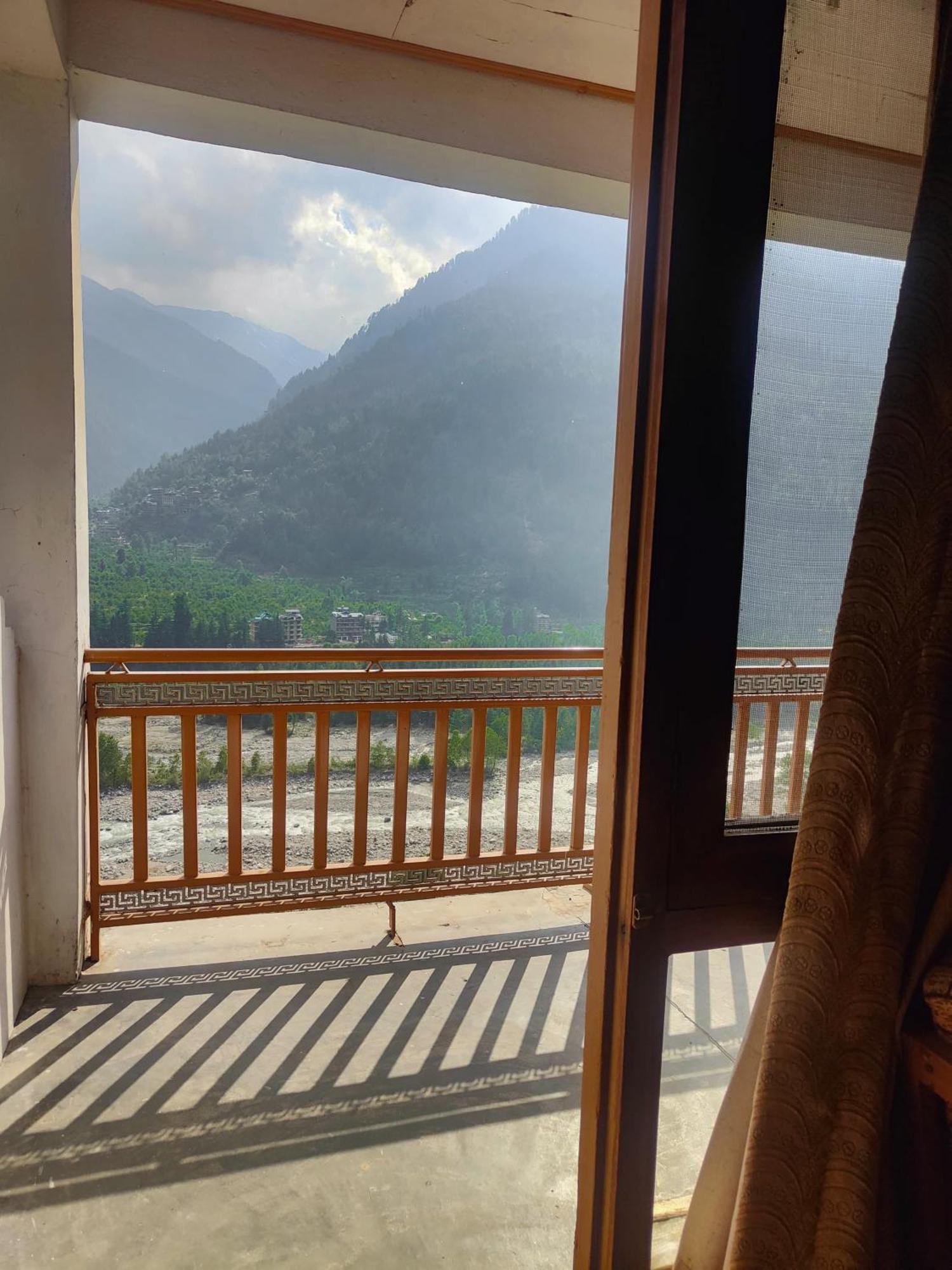 Hotel Arohi Vashist エクステリア 写真