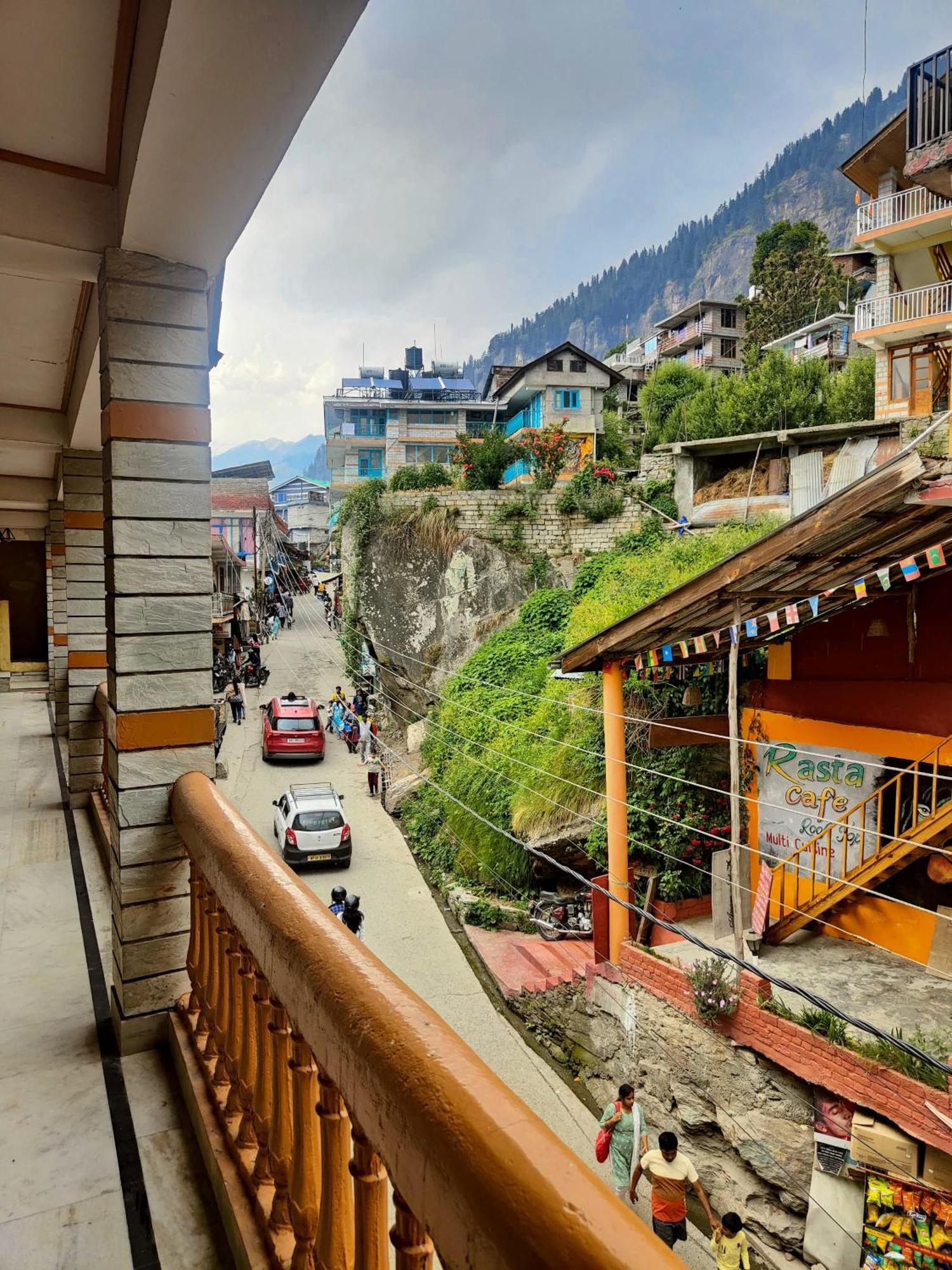 Hotel Arohi Vashist エクステリア 写真