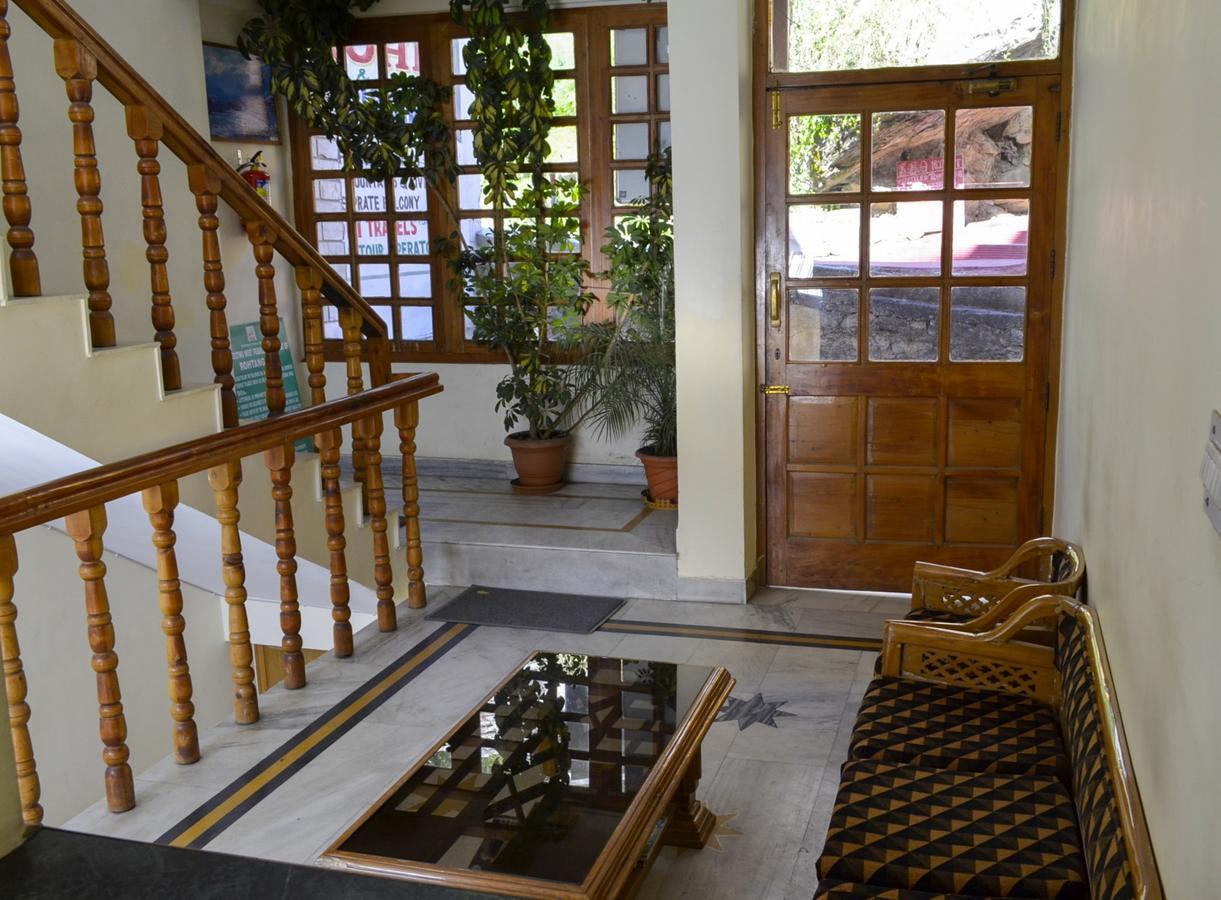 Hotel Arohi Vashist エクステリア 写真