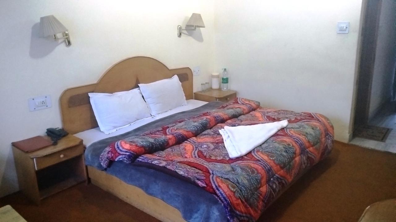 Hotel Arohi Vashist エクステリア 写真