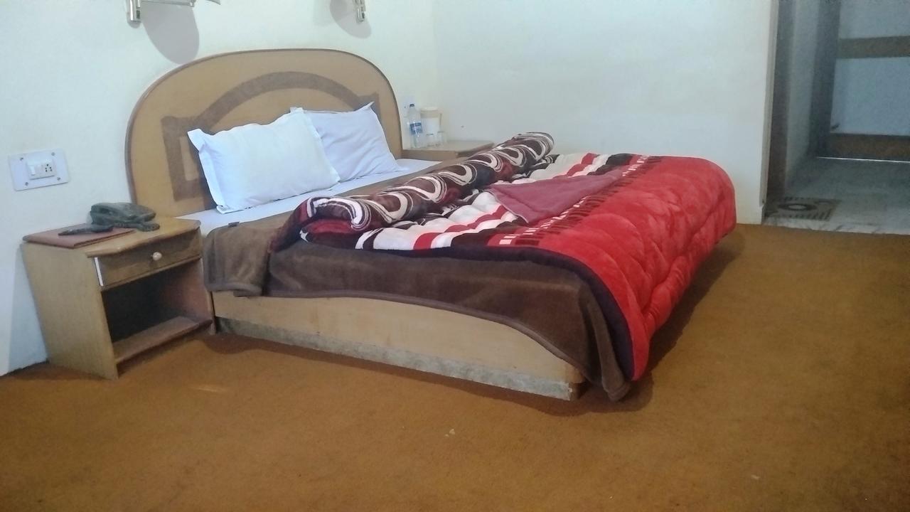 Hotel Arohi Vashist エクステリア 写真